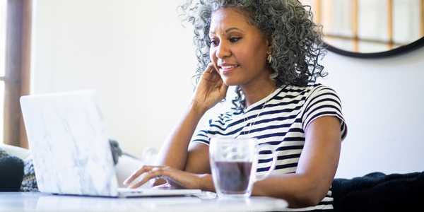 woman on laptop